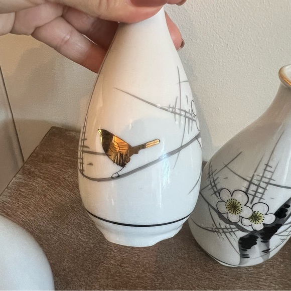 Japanese Celadon Porcelain Seiji Vases - Picture 13 of 14